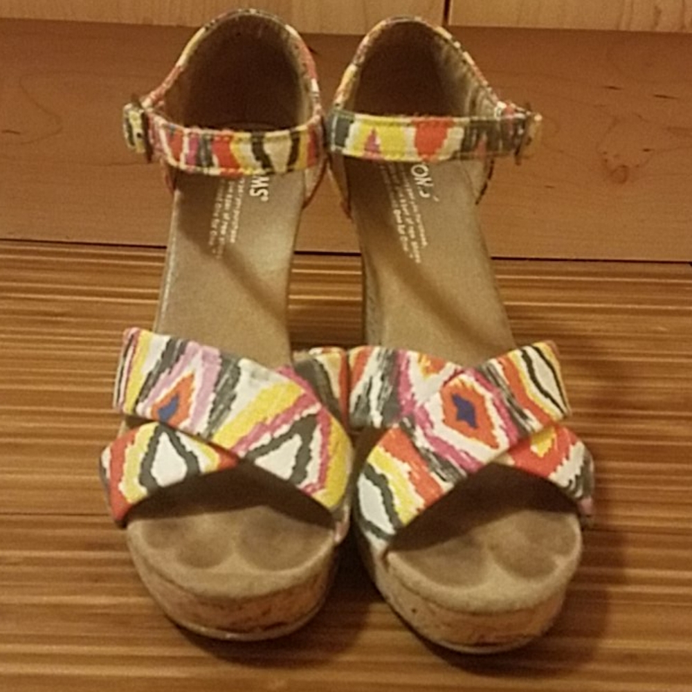 Tom's platform sandals